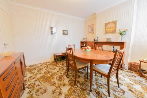 15 Raglan Road, Bromley, BR2 9NN