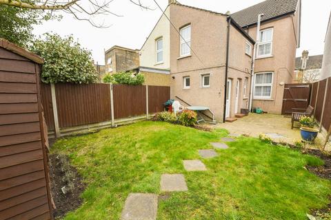15 Raglan Road, Bromley, BR2 9NN
