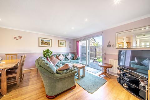 16 Eastwell Close, Beckenham, BR3 1TY