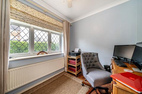 1a Addington Road, West Wickham, BR4 9BW