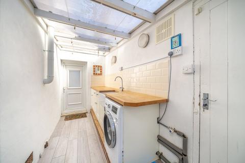28 Rolleston Avenue, Petts Wood, Orpington, BR5 1AH