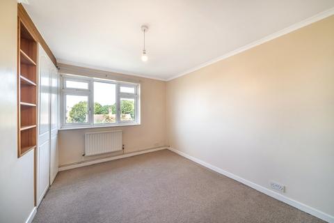 61 Holland Close, Bromley, BR2 7DS