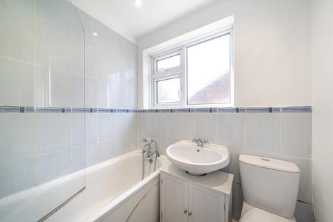 61 Holland Close, Bromley, BR2 7DS