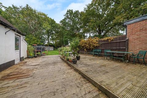15 Tudor Gardens, West Wickham, BR4 9LX