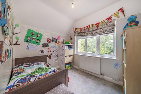 15 Tudor Gardens, West Wickham, BR4 9LX