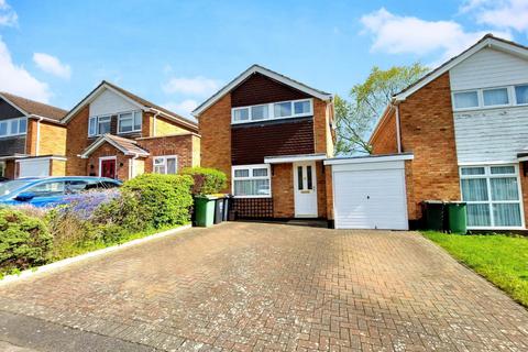 Leighton Buzzard - 3 bedroom link detached house for sale