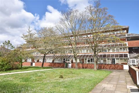 36 Schofield Walk, London, SE3 7DA