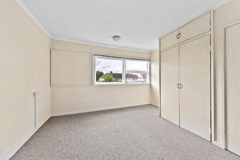 18, Milton Court Parkleys, Richmond, TW10 5LY