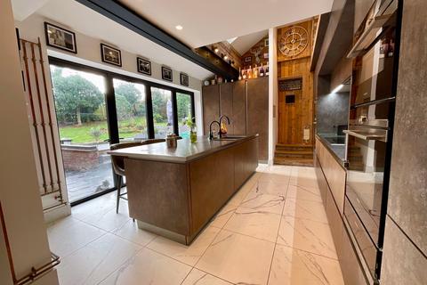 125 Leek Road, Stockton Brook, Stoke-on-trent, ST9 9NJ