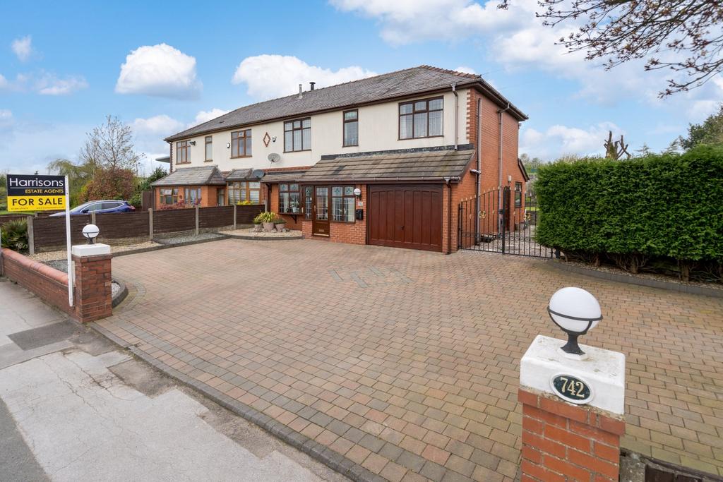 Plodder Lane, Farnworth, Bolton... 4 bed semidetached house for sale