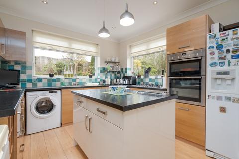 742 Plodder Lane, Farnworth, Bolton, BL4 0LN