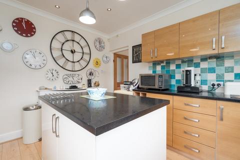 742 Plodder Lane, Farnworth, Bolton, BL4 0LN