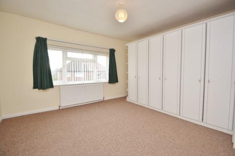3 bedroom semi-detached house to rent, Allerton Grange Gardens, Leeds LS17
