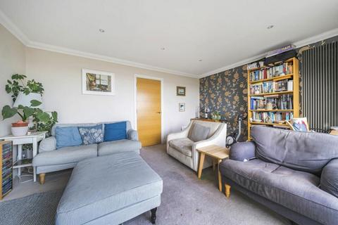 4 bedroom semi-detached house for sale, Mallon Dene, Rustington, Littlehampton, West Sussex, BN16 2JW