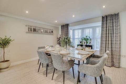 6 Cairn Garth, Guiseley, Leeds, LS20 8QP