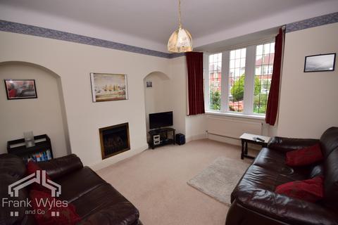 3 bedroom semi-detached house for sale, Gretdale Avenue, Lytham St Annes, FY8 2EE