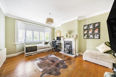 3 Overhill Way, Beckenham, BR3 6SN