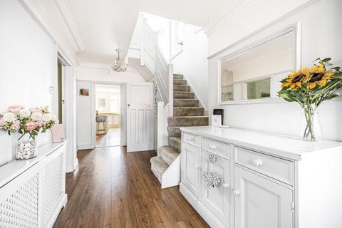 3 Overhill Way, Beckenham, BR3 6SN