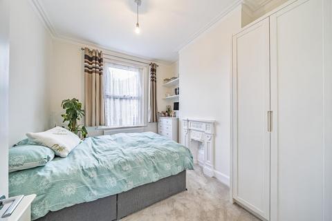 2 bedroom flat for sale, Babington Road, Streatham