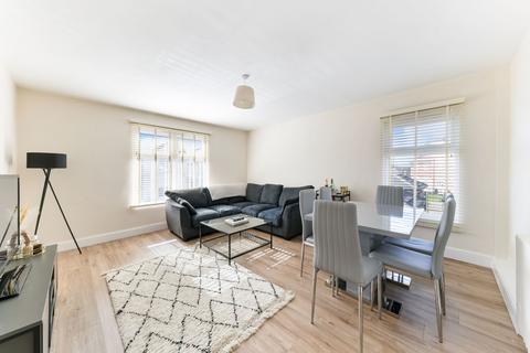 2 bedroom apartment for sale, Chaldon Road, Caterham, CR3