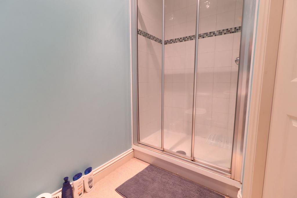 Master En-Suite