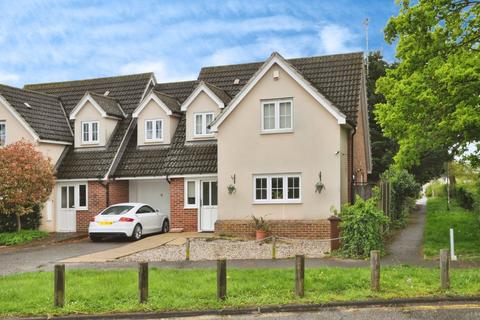 4 bedroom link detached house for sale, Chignal Road, Chelmsford, CM1