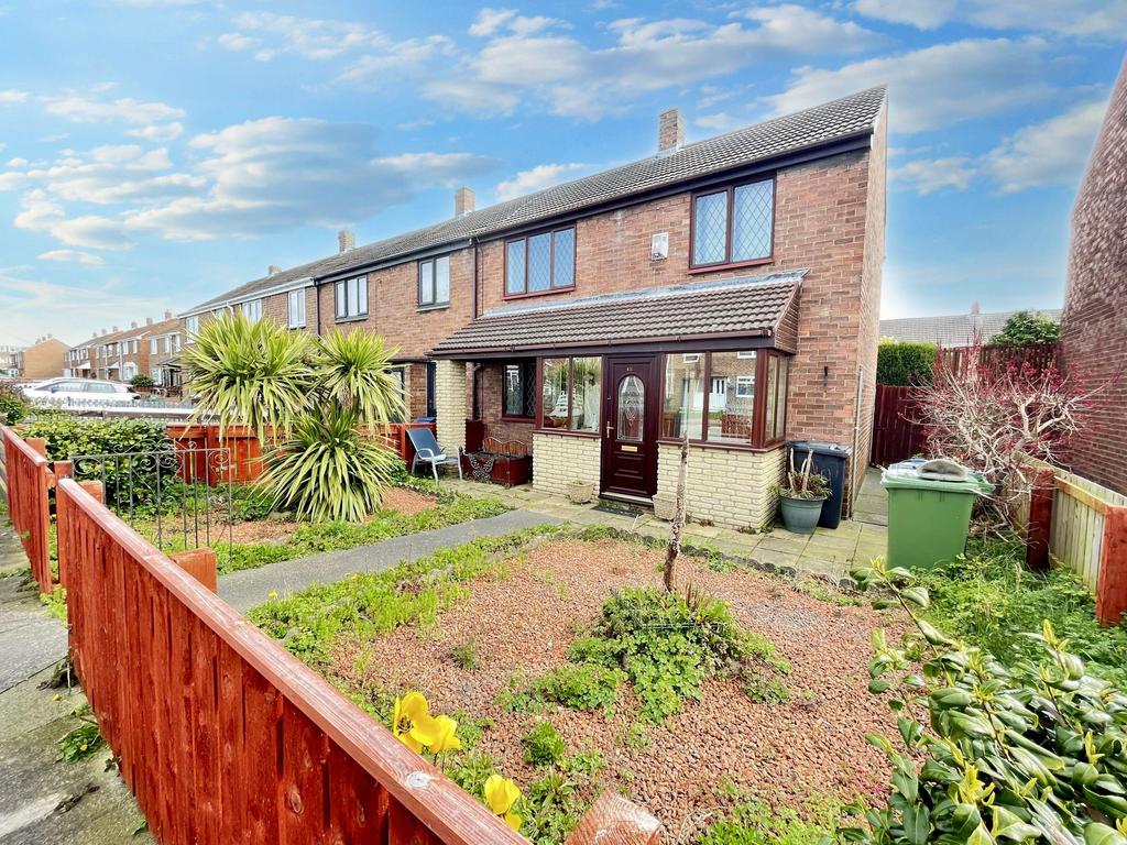 Raeburn Road, Whiteleas, South... 2 bed terraced house for sale £80,000