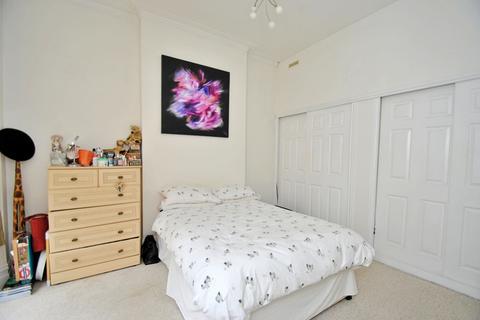 5a Beaulieu Road, Bournemouth, BH4 8HY
