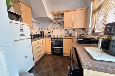 3 bedroom terraced house for sale, Stanley Road, Chadderton, Oldham, OL9