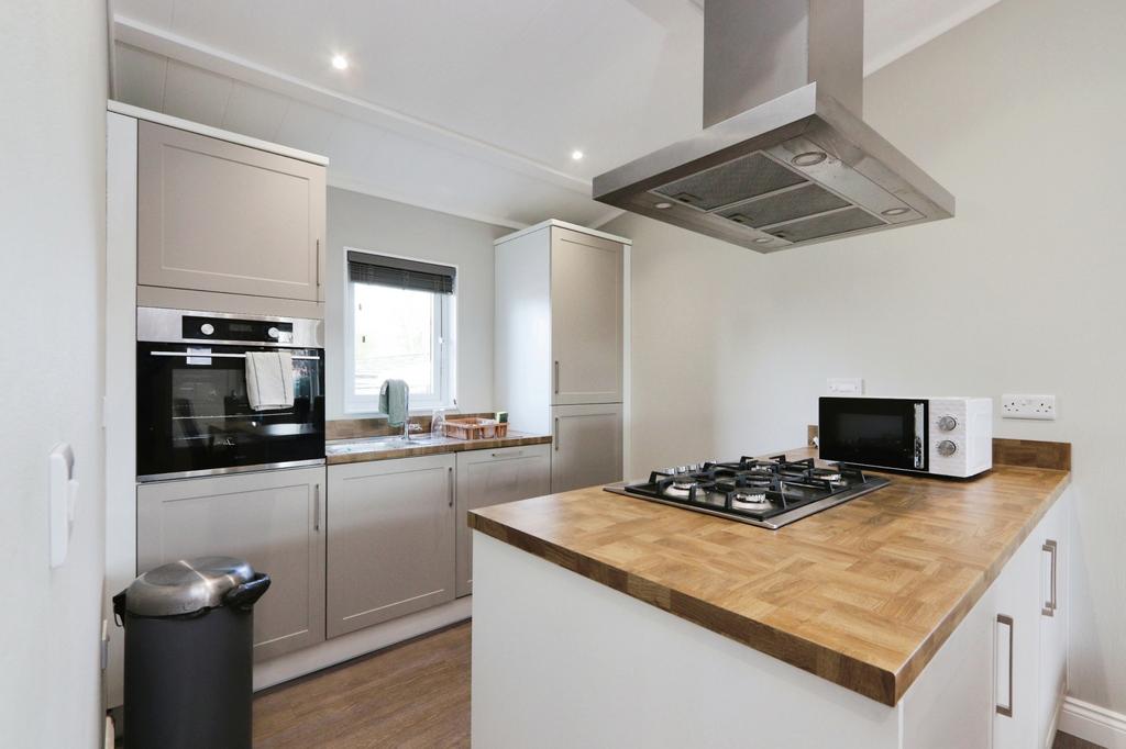 Marsh Lane, Sheffield, S21 2 bed park home for sale £154,950