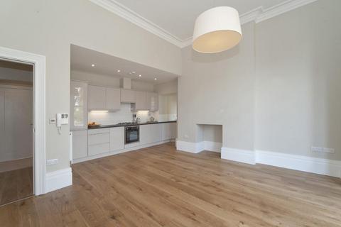 2 bedroom flat to rent, Ripon Road, Harrogate, UK, HG1