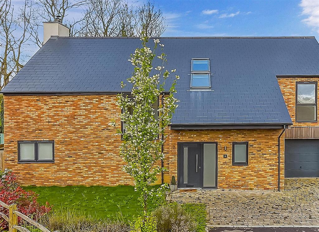 Sandwich Road, Whitfield, Dover, Kent 4 bed detached house for sale £