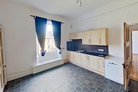 3 bedroom flat to rent, East Claremont Street, Edinburgh, EH7