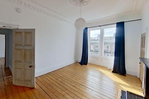 3 bedroom flat to rent, East Claremont Street, Edinburgh, EH7