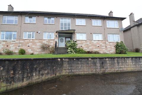 3 bedroom flat to rent, Main Street, Milngavie, Glasgow, East Dunbartonshire, G62