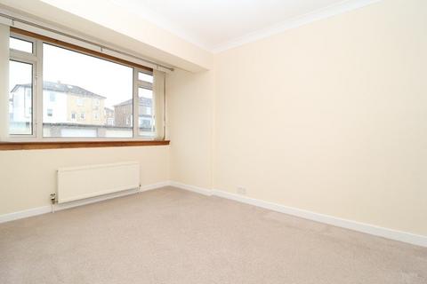 3 bedroom flat to rent, Main Street, Milngavie, Glasgow, East Dunbartonshire, G62