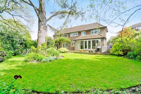 4 bedroom detached house for sale, Old Hall Close, Pinner