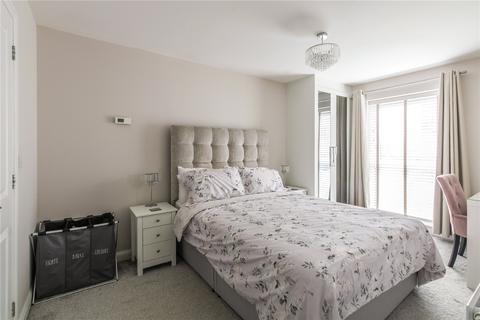 17 Abrahams Close, Bristol, BS4 1FP