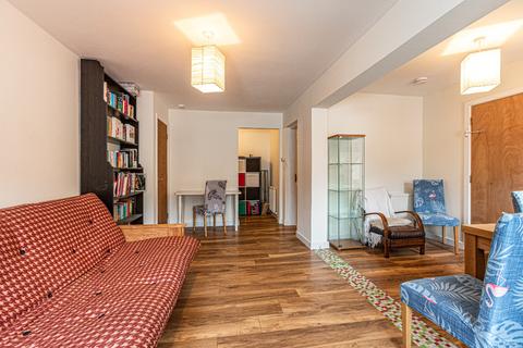 24 Fairways, Melrose, TD6 9HL