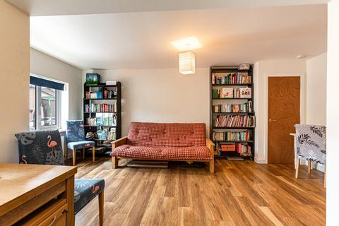 24 Fairways, Melrose, TD6 9HL