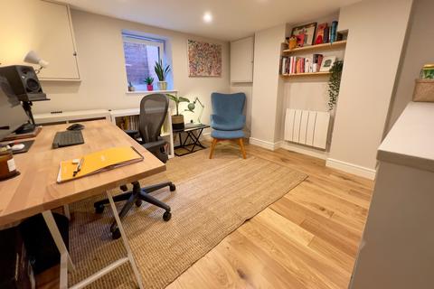 43 Linburn Road, Sheffield, S8 0GS