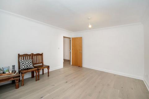 2 bedroom apartment for sale, Campbell Road, London