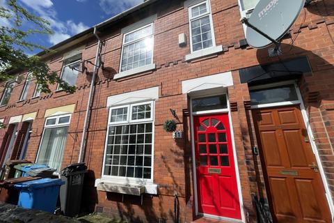 2 bedroom terraced house to rent, Fernleigh Avenue, Manchester, M19