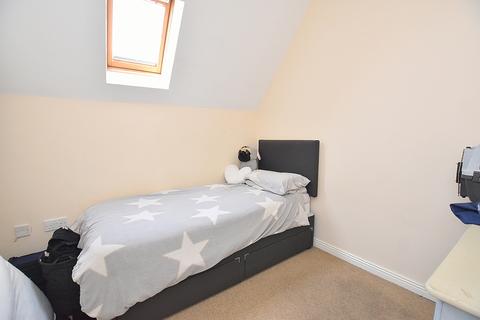 17 Coles Close, Wincanton, BA9 9FD