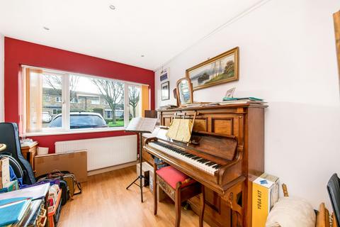 23 Osprey Drive, Netherton, Huddersfield, HD4 7LG