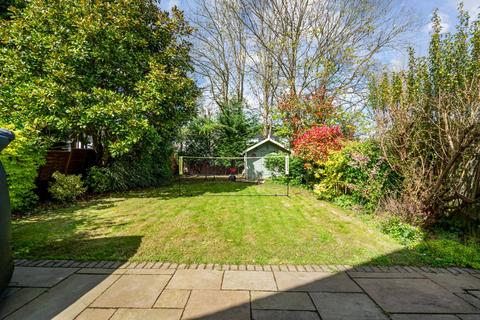 3 bedroom semi-detached house for sale, Evelyn Drive, Pinner, HA5
