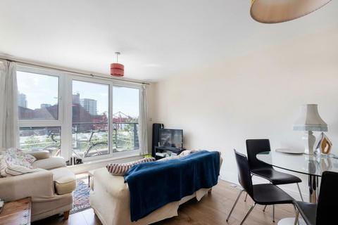 2 bedroom flat for sale, Smugglers Way , LONDON , SW18 1EN