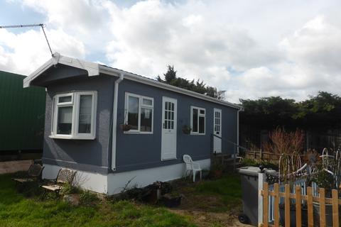 1 bedroom mobile home for sale, Chertsey