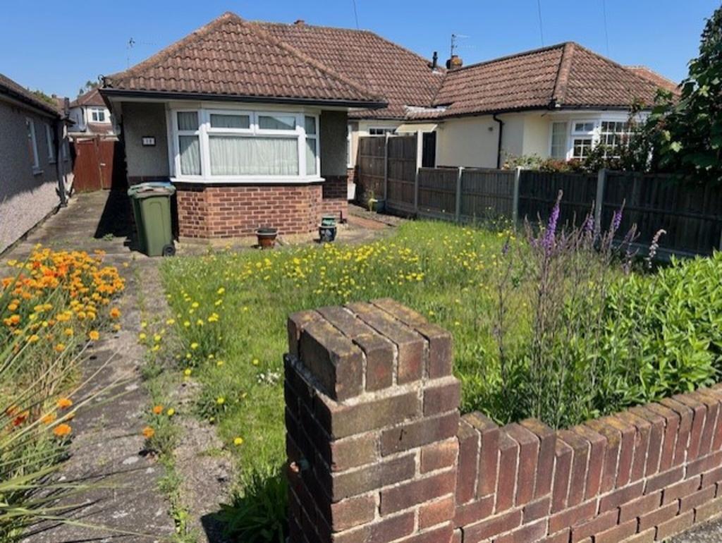 Walton on Thames 3 bed bungalow for sale £469,950