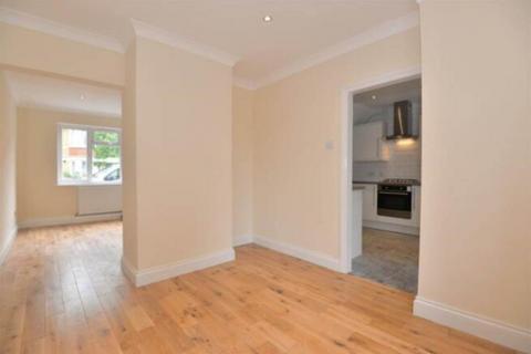 155 Murchison Road, London, E10 6LY